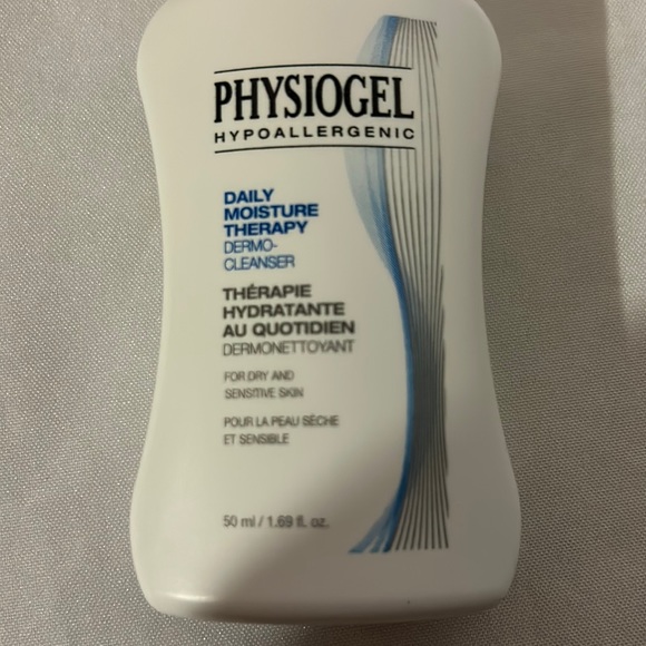 Avon Physiogel Daily Moisture Therapy Set - Picture 3 of 5